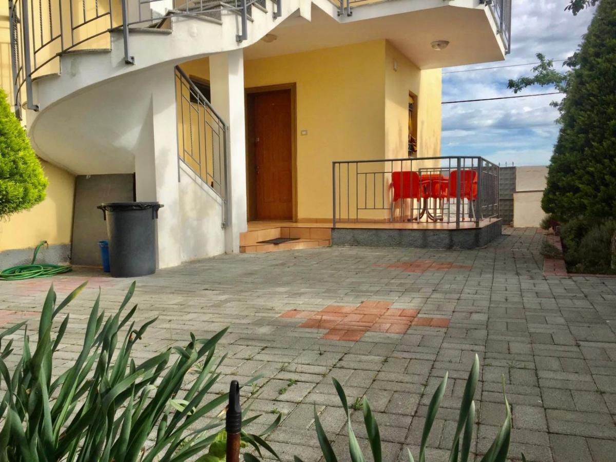 Shyqi Apartments Velipojë Exterior foto