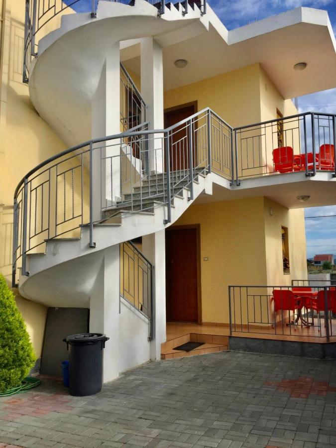 Shyqi Apartments Velipojë Exterior foto